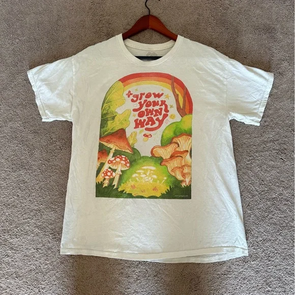 Root People Mushroom Graphic Tee | Size L | Boho Cottagecore Hippie Style - Picture 5 of 9